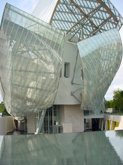 Frank Gehry&#39;s buildings around the world - A journey through the world of corrugated steel ...