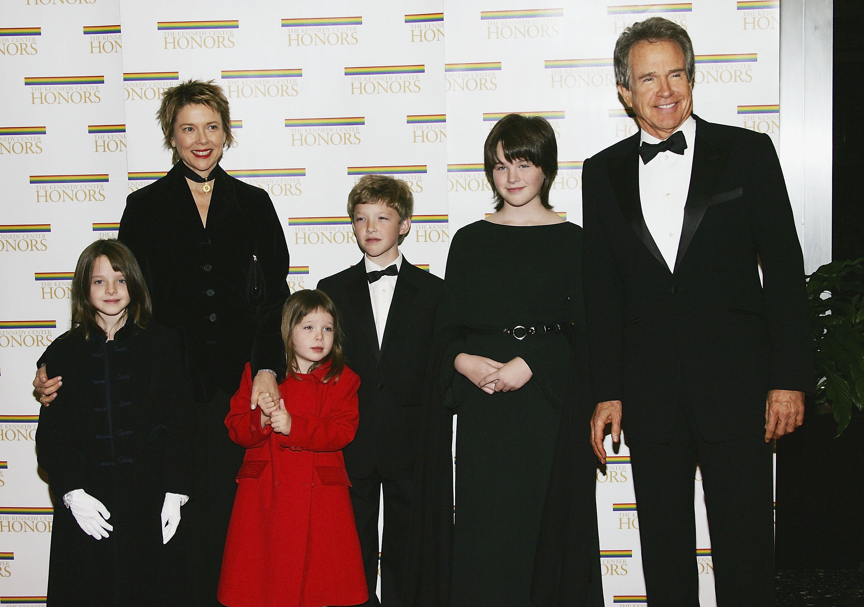 WASHINGTON - DECEMBER 4:  Honoree Warren Beatty poses with wife Annette Bening and children Isabel, Ella, Benjamin and Kathlyn at the 27th Annual Kennedy Center Honors at U.S. Department of State, December 4, 2004 in Washington, DC.   (Photo by Evan Agostini/Getty Images)