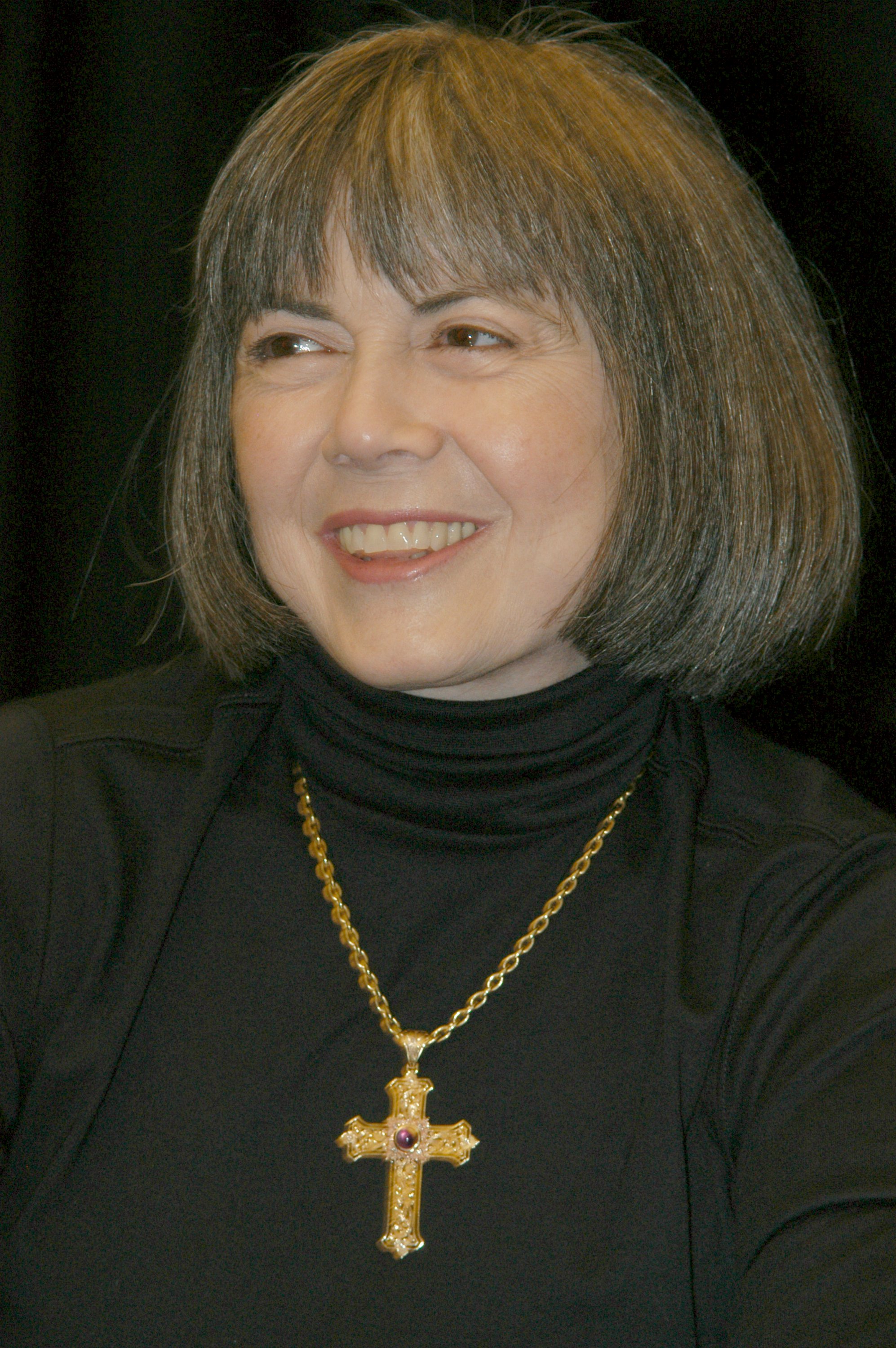 NEW YORK- OCTOBER 30:  Anne Rice signs copies of her new book