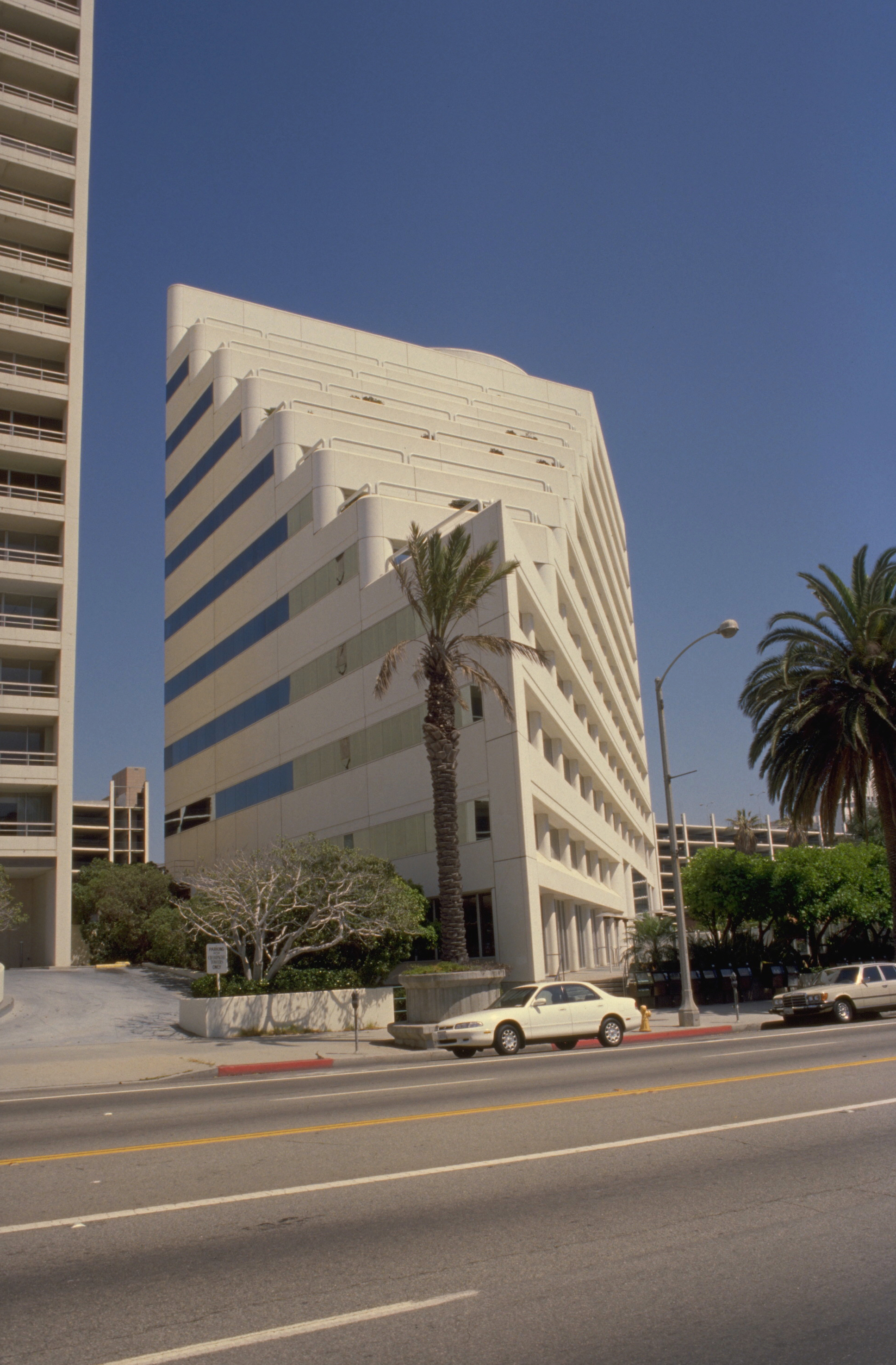 (Original Caption) Block on Venice (Santa Monica). (Photo by Sunset Boulevard/Corbis via Getty Images)