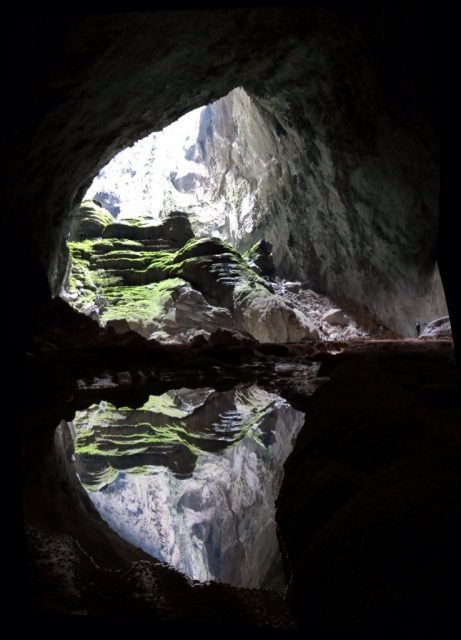 cave doong son caves hang river system largest own its climate cloud weather facts inside bizarre pool vietnam formations even