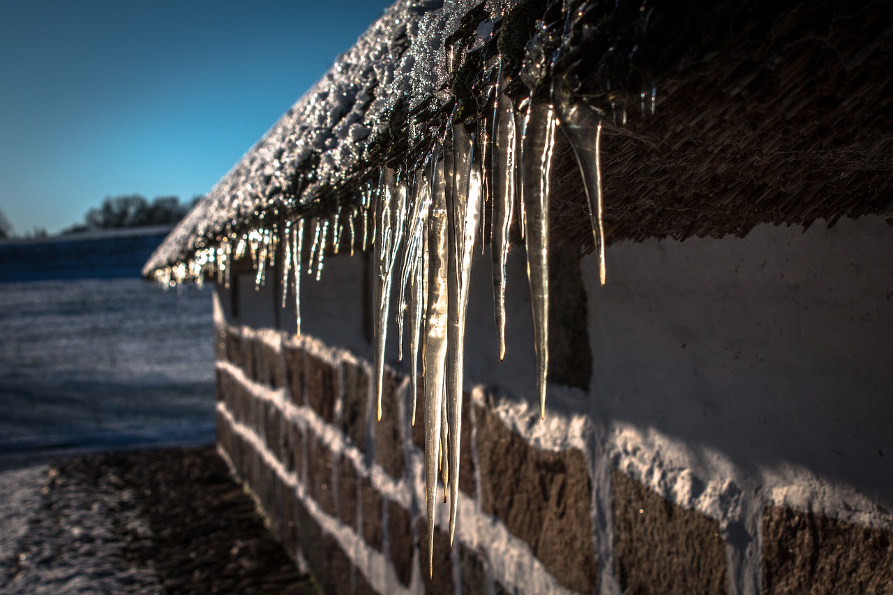 icicles-1709326_1280