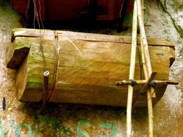 Close view of one of the coffins. Source