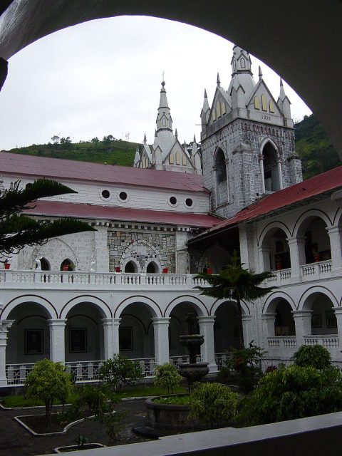 Court of La Iglesia de la Virgen de Agua Santa in Baños. Photo credit