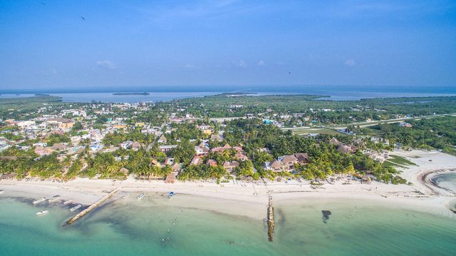 Holbox city aerial – Author: Dronepicr – CC BY 3.0