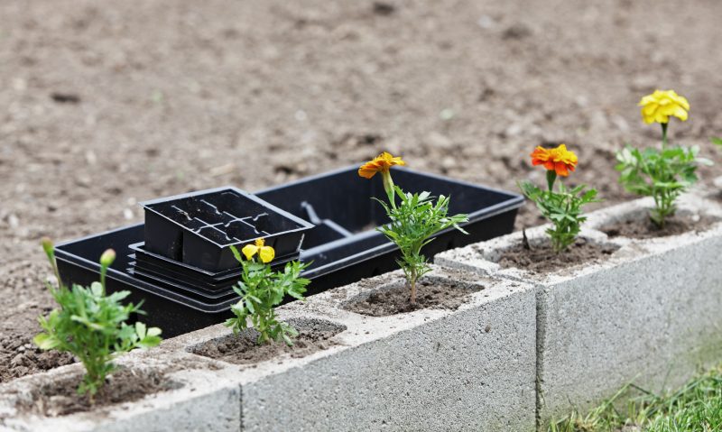 15 DIY Survival Uses For Cinder Blocks & Great Video on Building a