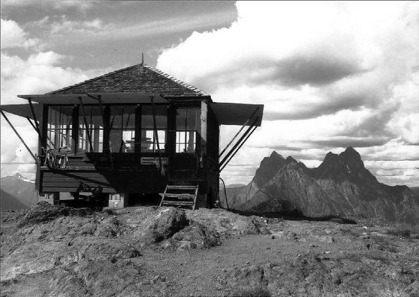 Desolation Peak Lookout – Author: Pete Hoffman – CC BY-SA 3.0