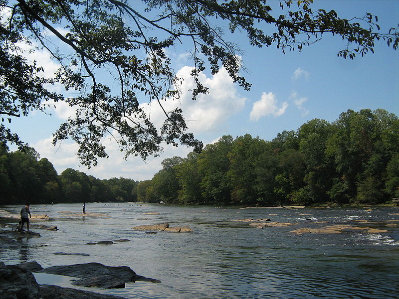Chattahoochee River in Norcross, Georgia – Author: Mike Gonzalez – CC BY-SA 3.0