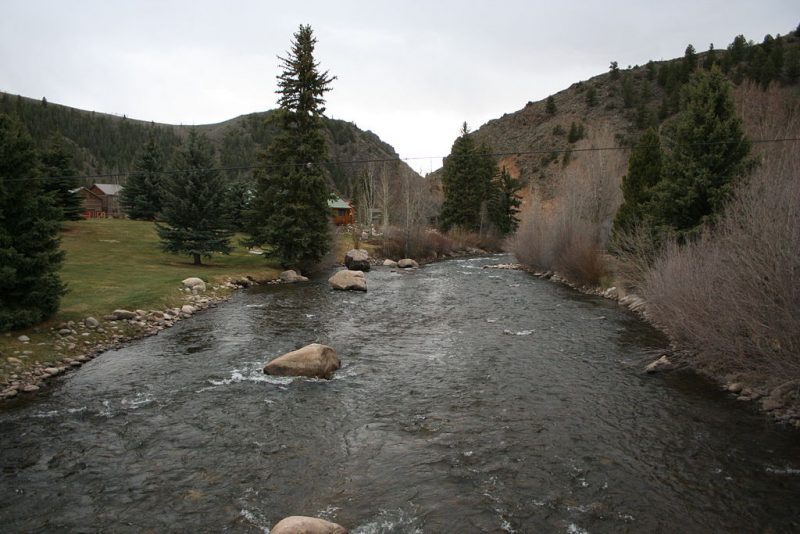 Taylor River, Gunnison County, Colorado – Author: Jeffrey Beall –CC BY-SA 3.0