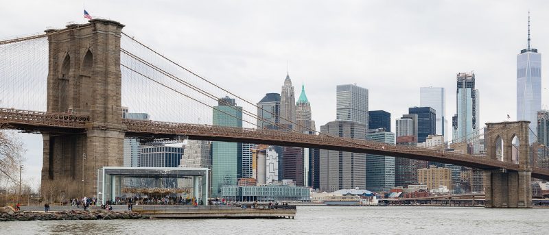 The Brooklyn Bridge with Lower Manhattan in the background is one of the most famous skylines in the world – Author: Kai Pilger – CC BY-SA 4.0