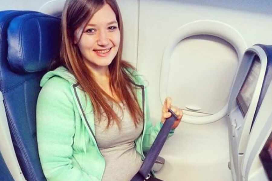 lexi-on-a-plane-63113-14606