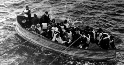 titanic-lifeboat-featured-25543.jpg