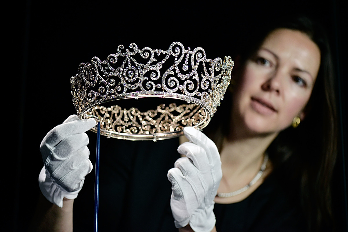 Press Preview Of Diamonds Exhibition At Buckingham Palace To Celebrate The Queen's Diamond Jubilee