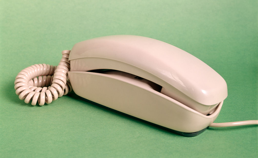 1960s BEIGE TRIMLINE SPRING CORDED TELEPHONE-563958443