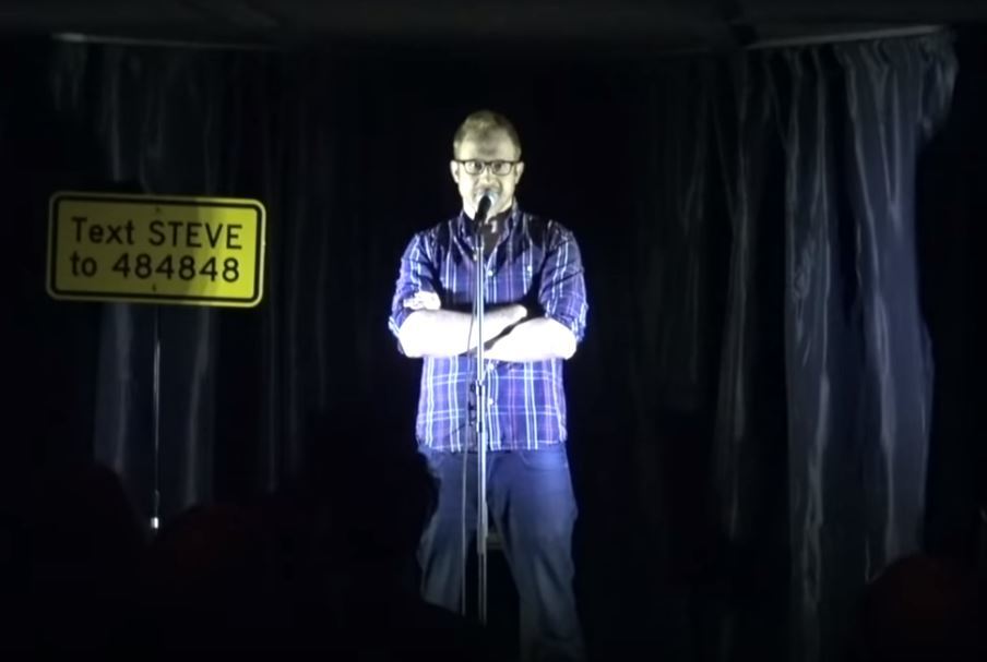 Steve-Hofstetter-on-stage.jpg-27761