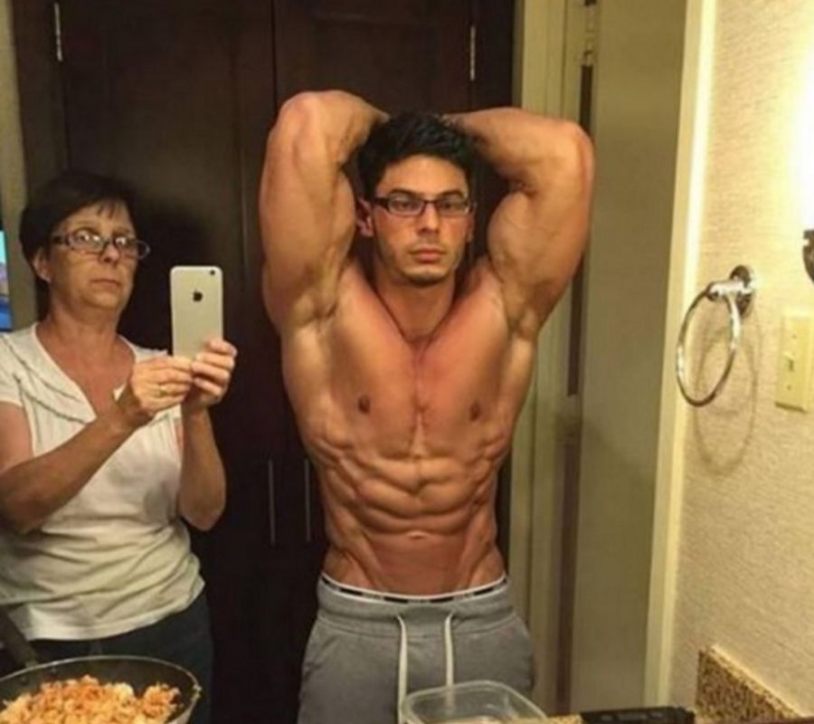 bodybuilder and mom