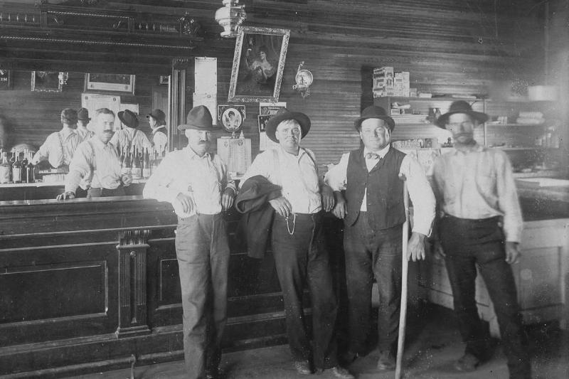 Wild West Saloon Great Signage Ca 1890S - Great Saloon Photograph Of Unknown Western Town. 