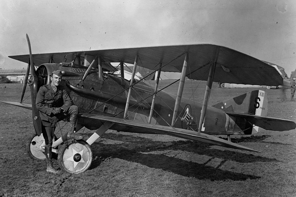 Rickenbacker with his plane 
