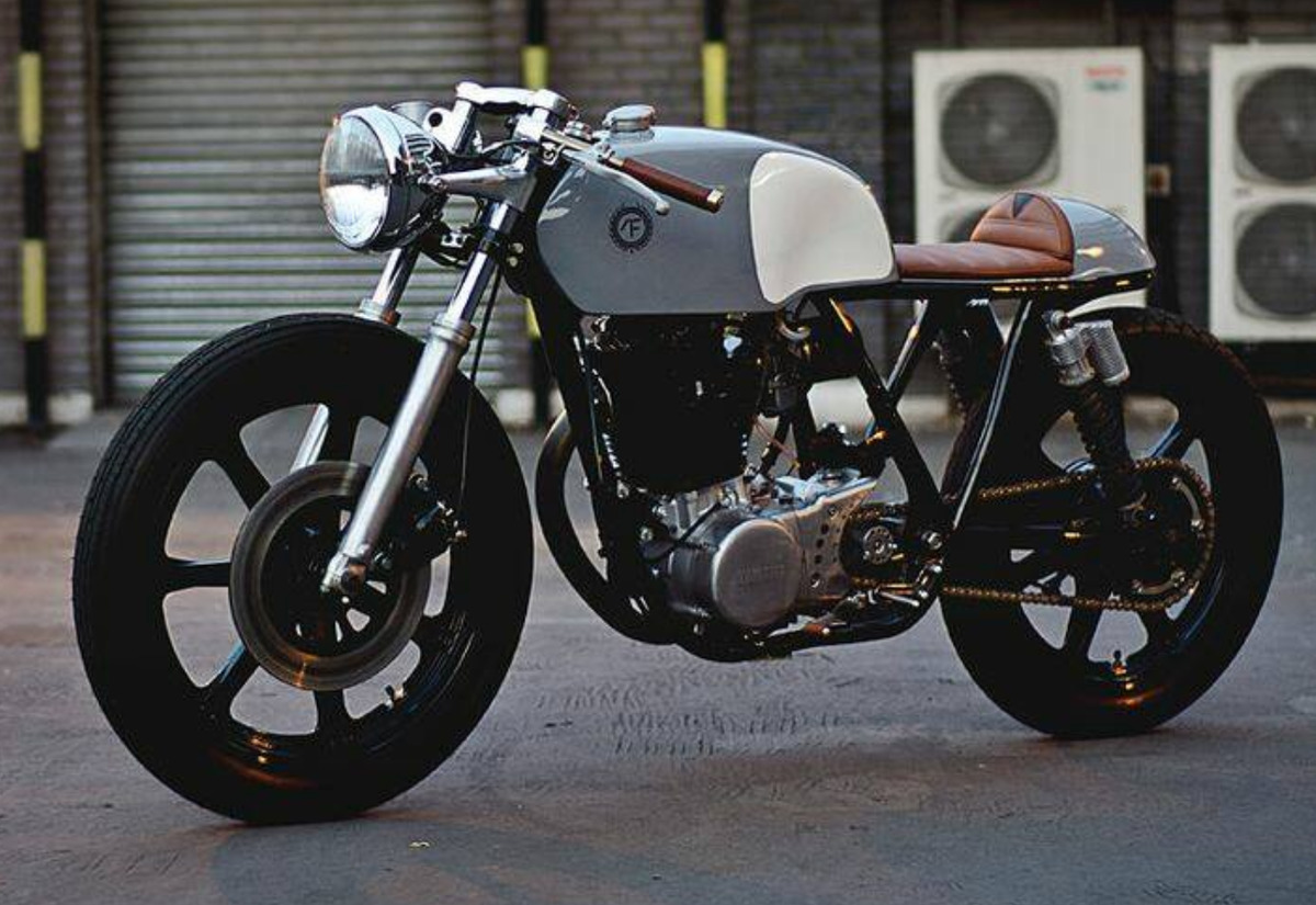 Yamaha SR500