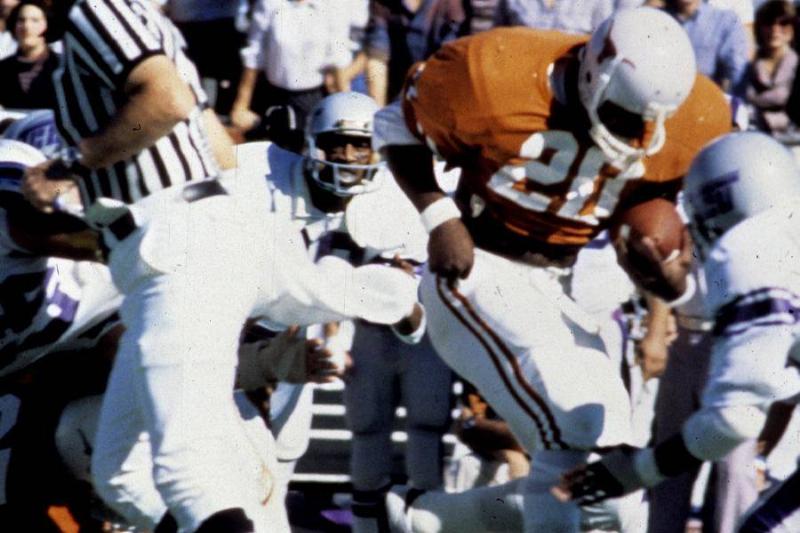 earl-campbell-heisman-13056