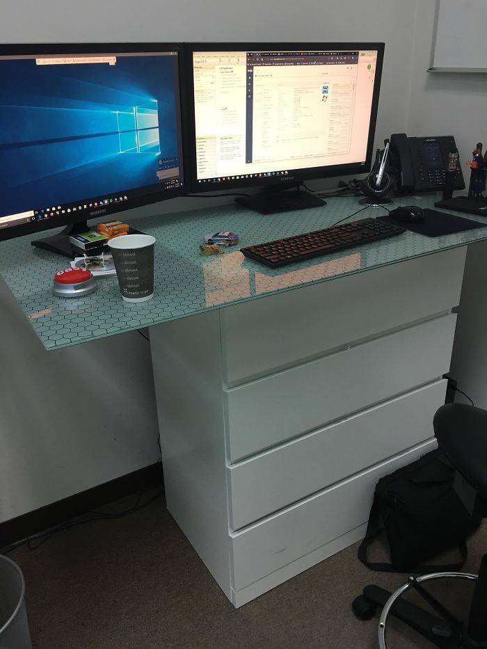 computer desk