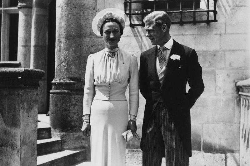 The Duke of Winsdor marries Wallis Warfield Simpson 