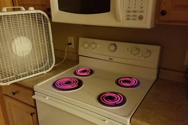 using stove and fan to make heat