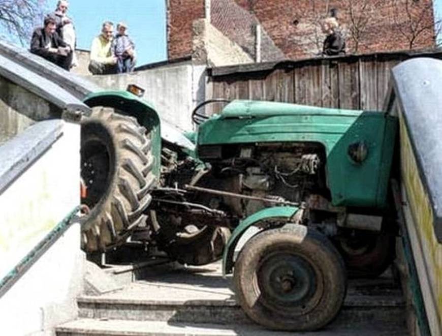 tractor-fail-18