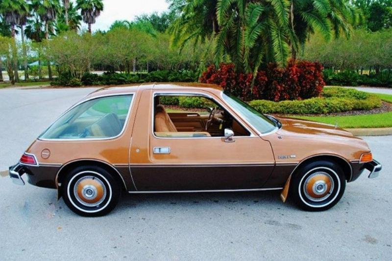 wuz-brown-car