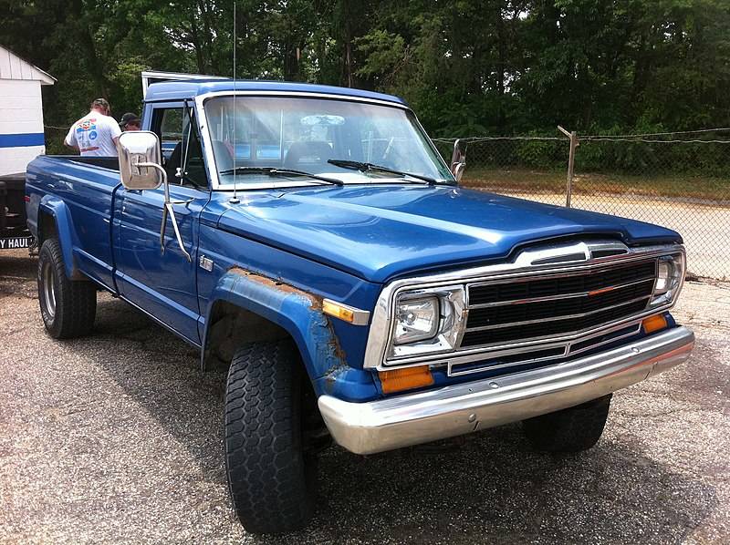 800px-Jeep_J-10_pick-up_blue_f_md