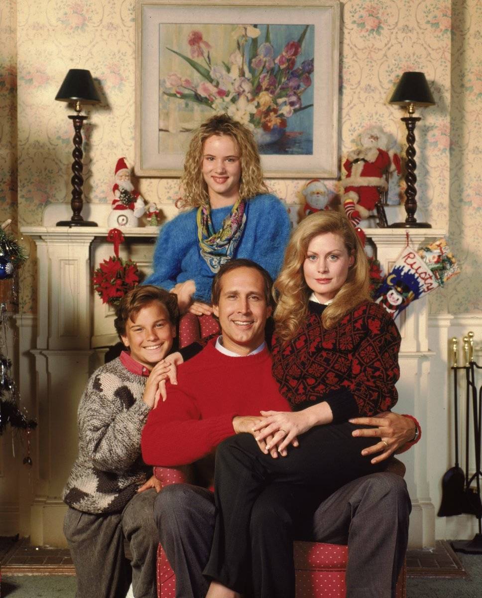 A portrait for the movie Christmas Vacation shows the entire Griswold family.