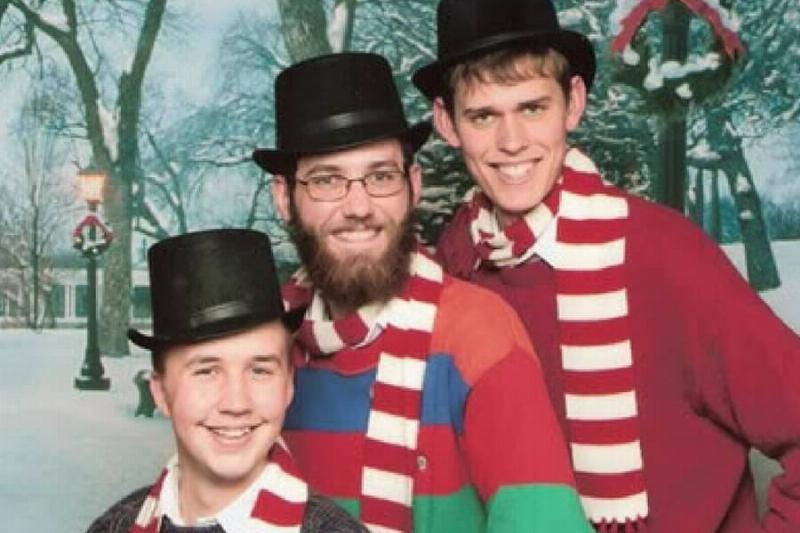 Weird-Friends-2-96227-68023