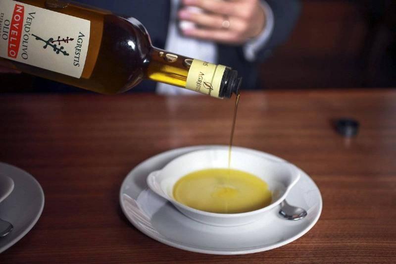 olive-oil-511700100-53676