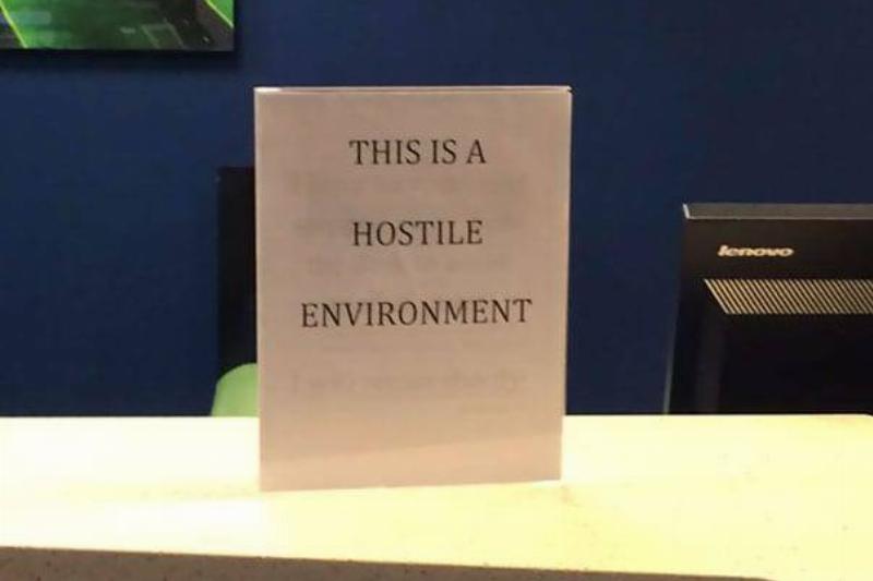 resignation-note-front-desk