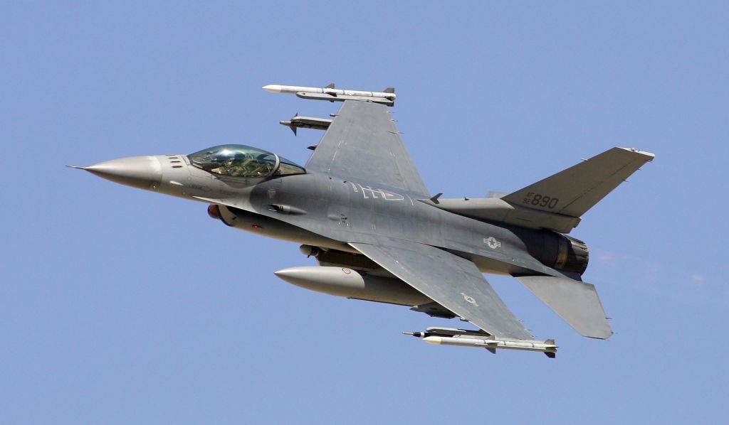 An F-16C Fighting Falcon flies by during a U.S. Air Force firepower demonstration