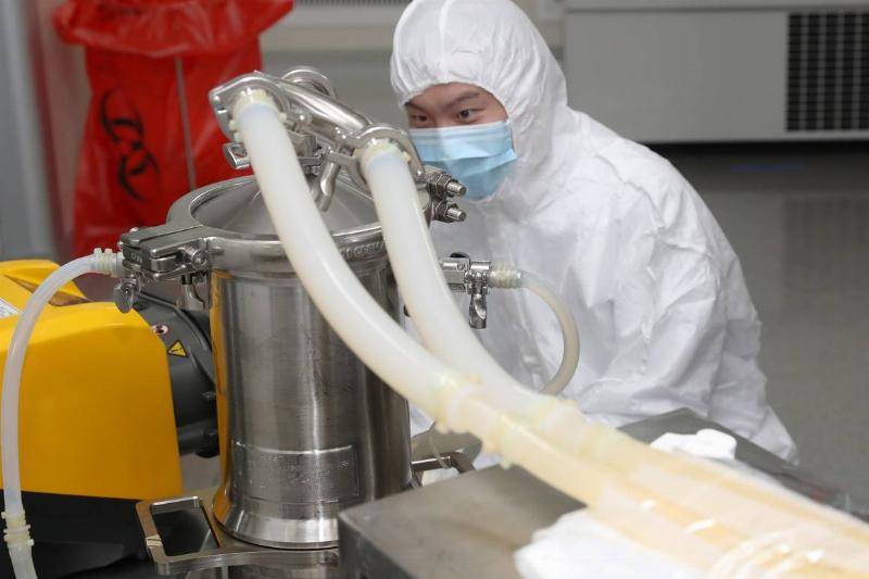 china-jiangsu-covid-vaccine-production.-76055