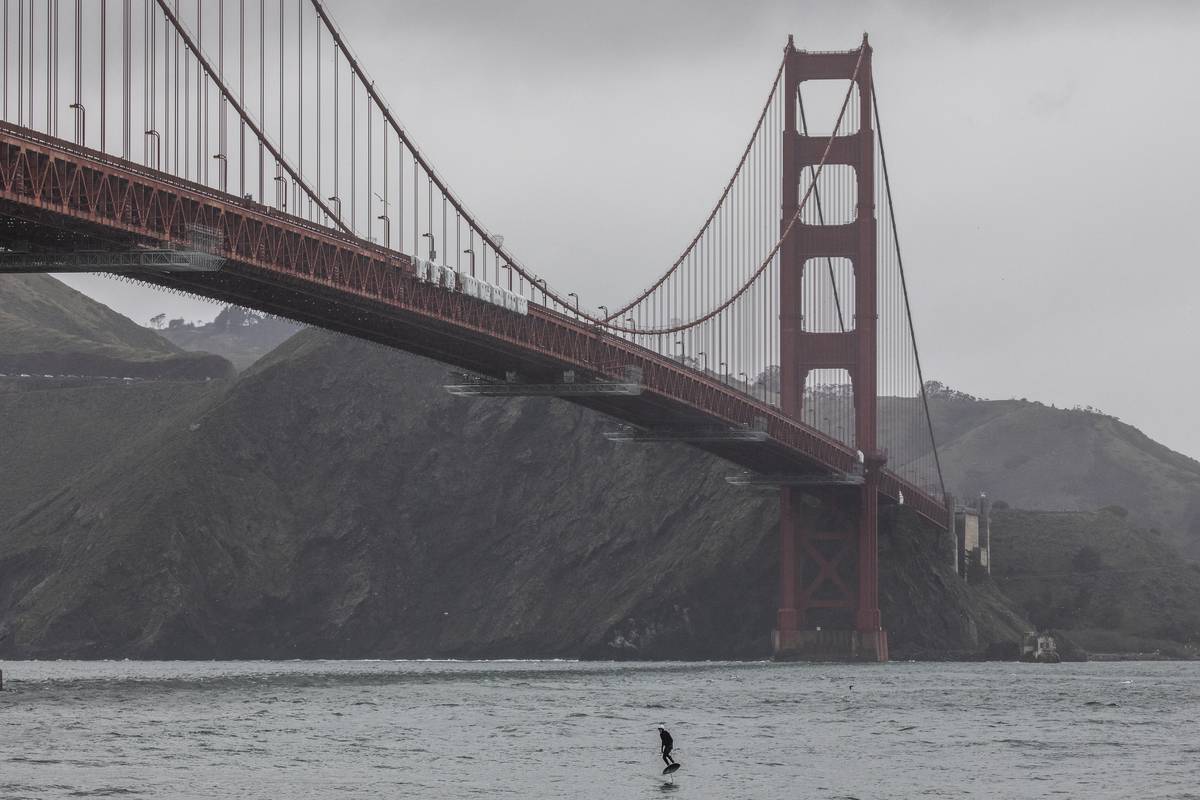 the Golden Gate Bridge on Christmas Day in San Francisco, Calif. Saturday, Dec. 25, 2021