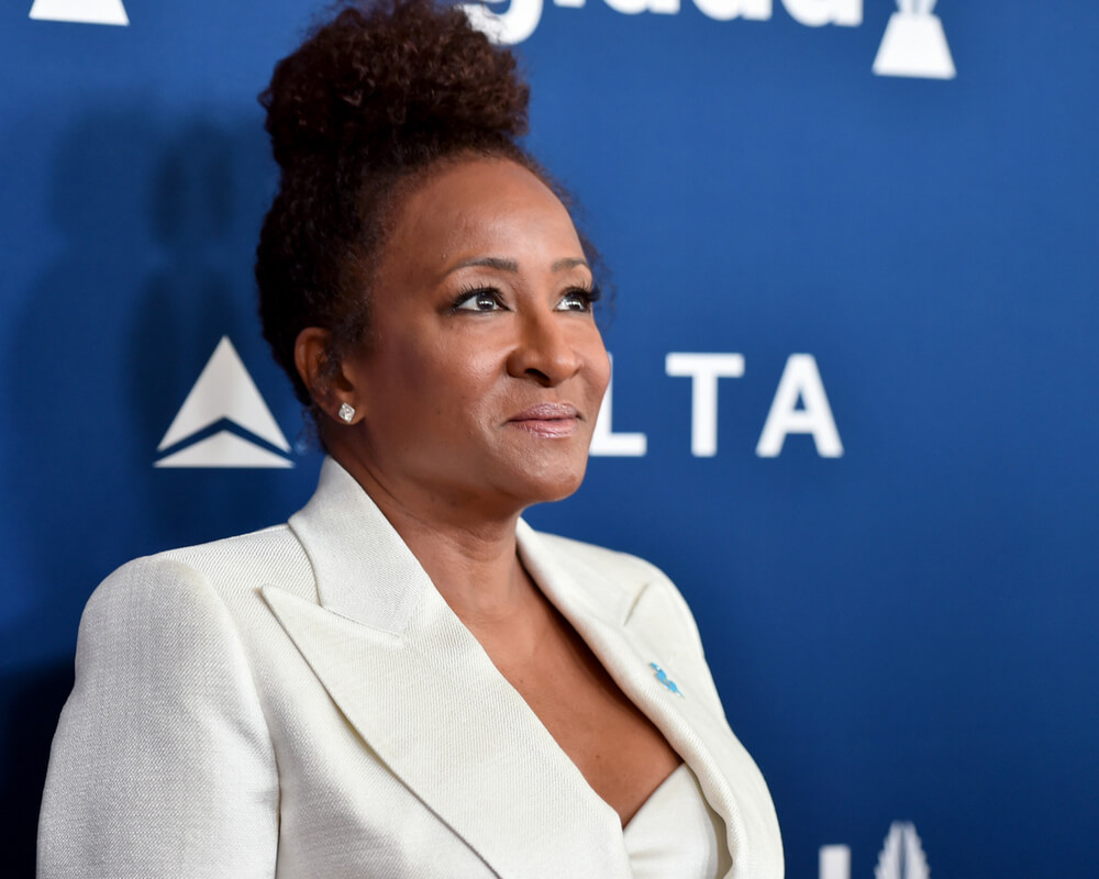 Wanda Sykes poses at event