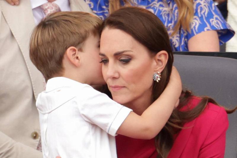 LONDON, ENGLAND - JUNE 05: Catherine, Duchess of Cambridge and Prince Louis of Cambridge watch the Platinum Jubilee Pageant from the Royal Box during the Platinum Jubilee Pageant on June 05, 2022 in London, England. The Platinum Jubilee of Elizabeth II is being celebrated from June 2 to June 5, 2022, in the UK and Commonwealth to mark the 70th anniversary of the accession of Queen Elizabeth II on 6 February 1952. 