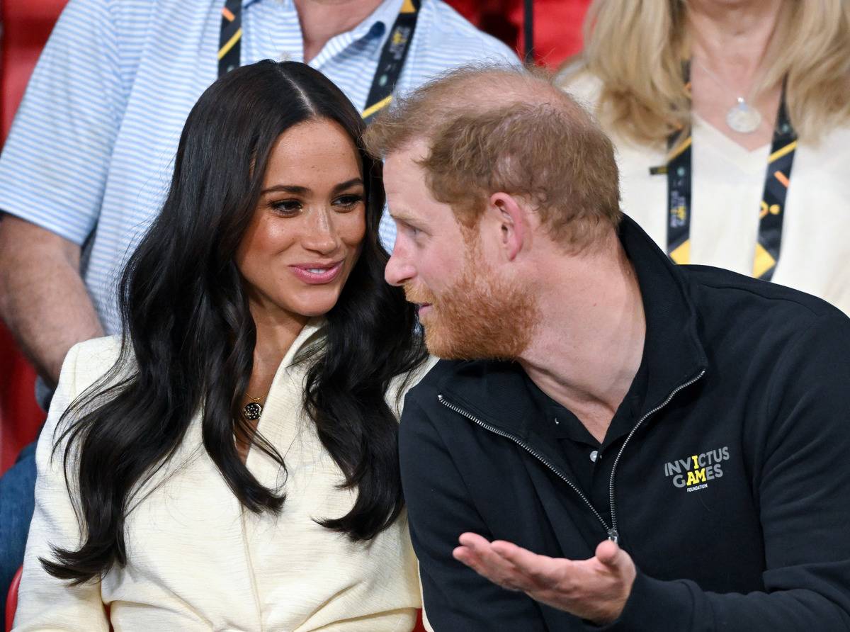 Prince Harry, Duke of Sussex and Meghan, Duchess of Sussex attend the sitting volleyball event during the Invictus Games at Zuiderpark on April 17, 2022 in The Hague, Netherlands. 