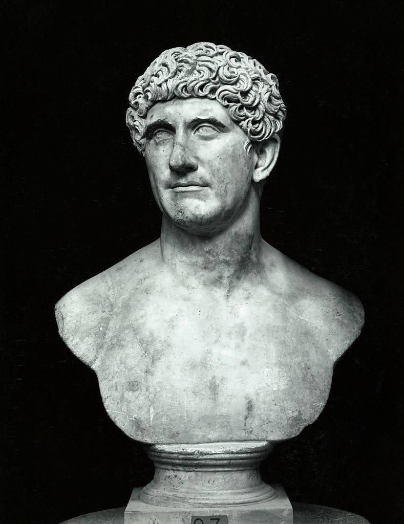 mark antony sculpture