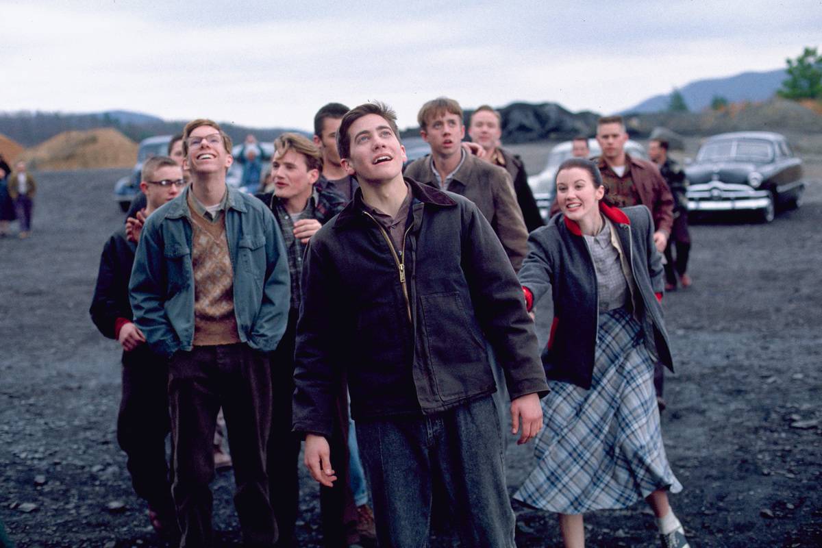 Jake Gyllenhaal and friends look up at the sky in wonder in October Sky