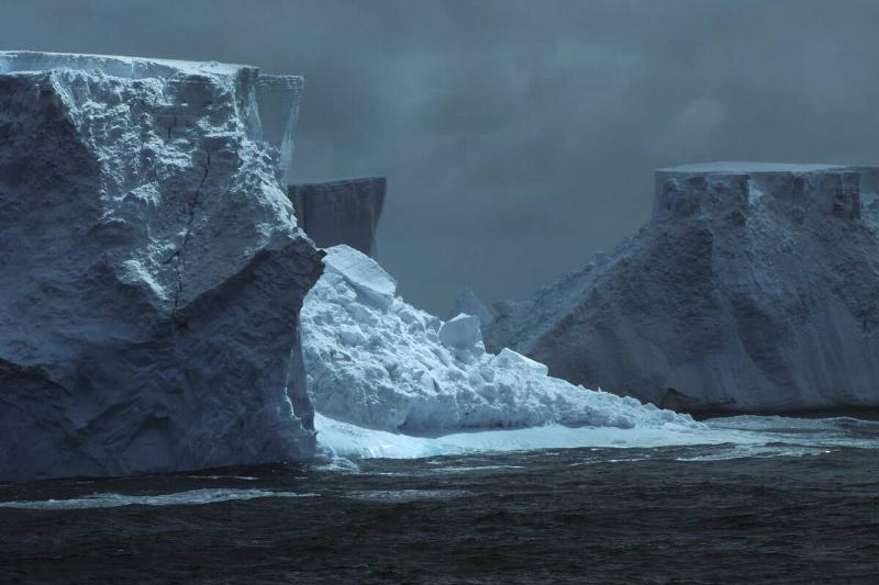 Antarctica, Icebergs...