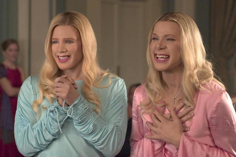 Marlon and Shawn Wayans as Marcus and Kevin Copeland in disguise in White Chicks