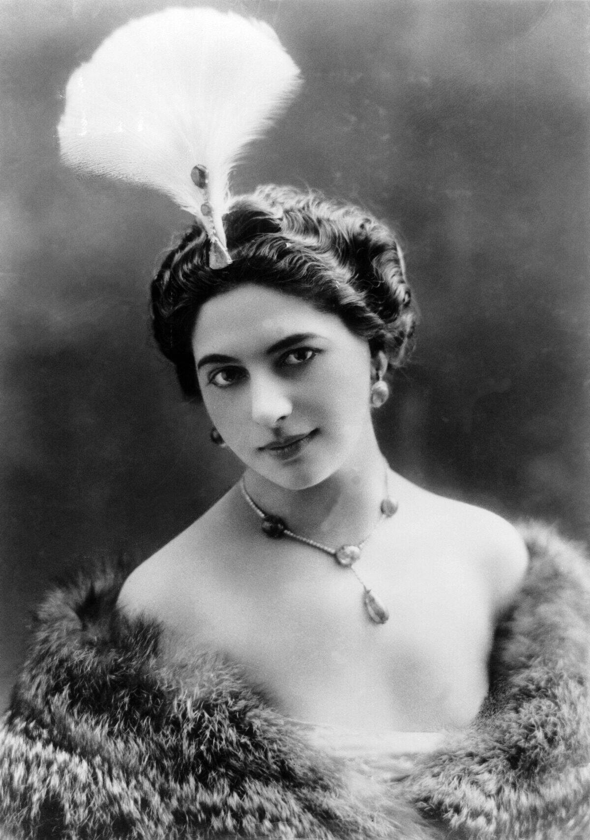 Mata Hari Around 1900