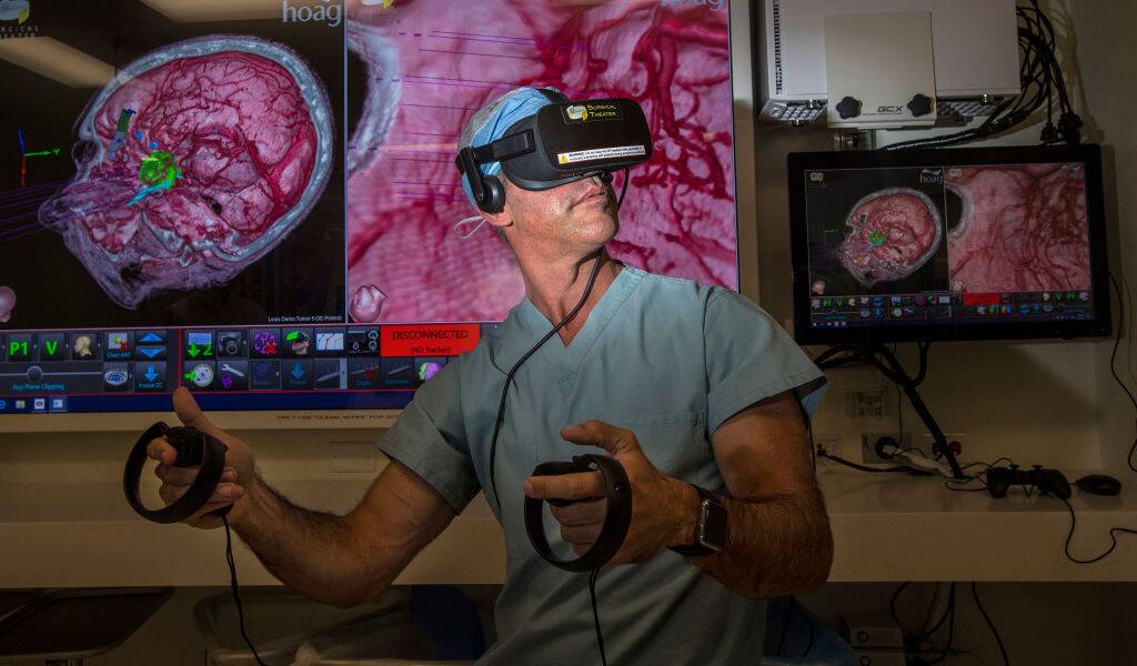 doctor using VR