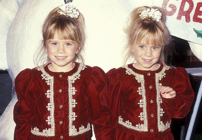 mary-kate and ashley olsen in 1991