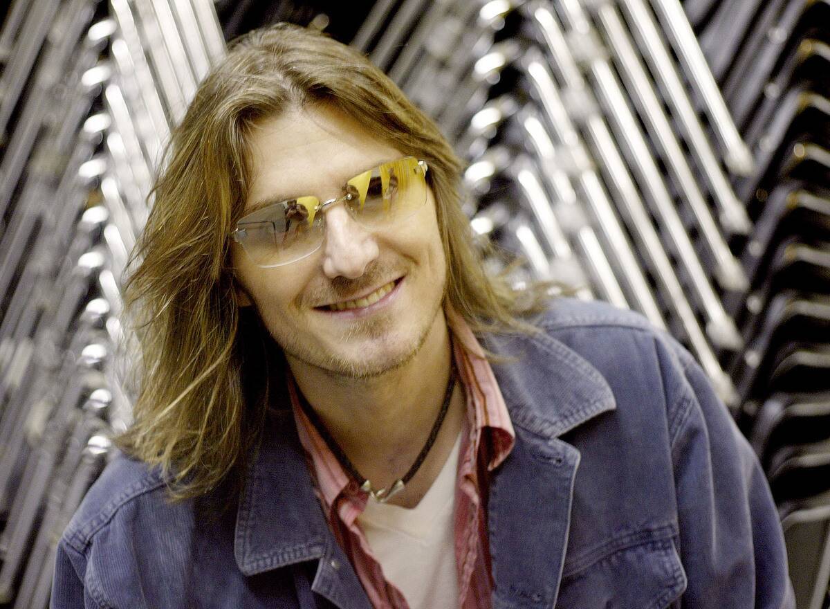 Comedian [redacted] Passes Away March 31, 2005 - Photographs From UCF Arena Performance April 7, 2004