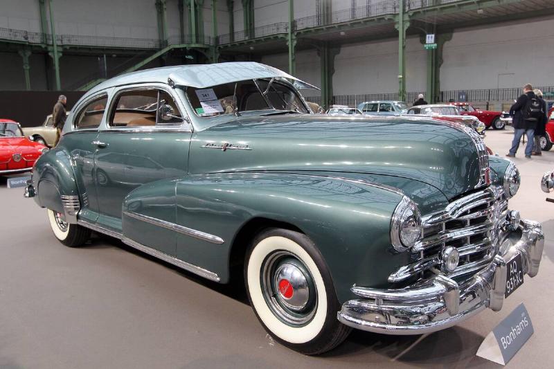 A picture shows a Pontiac Torpedo 1948 a