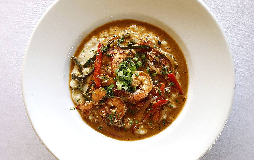 shrimp and grits in a bowl